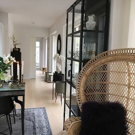 Classy Elegant With Private Terrace Copenhagen